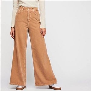 NWT FREE PEOPLE High Waisted Brown Wide Leg Jeans